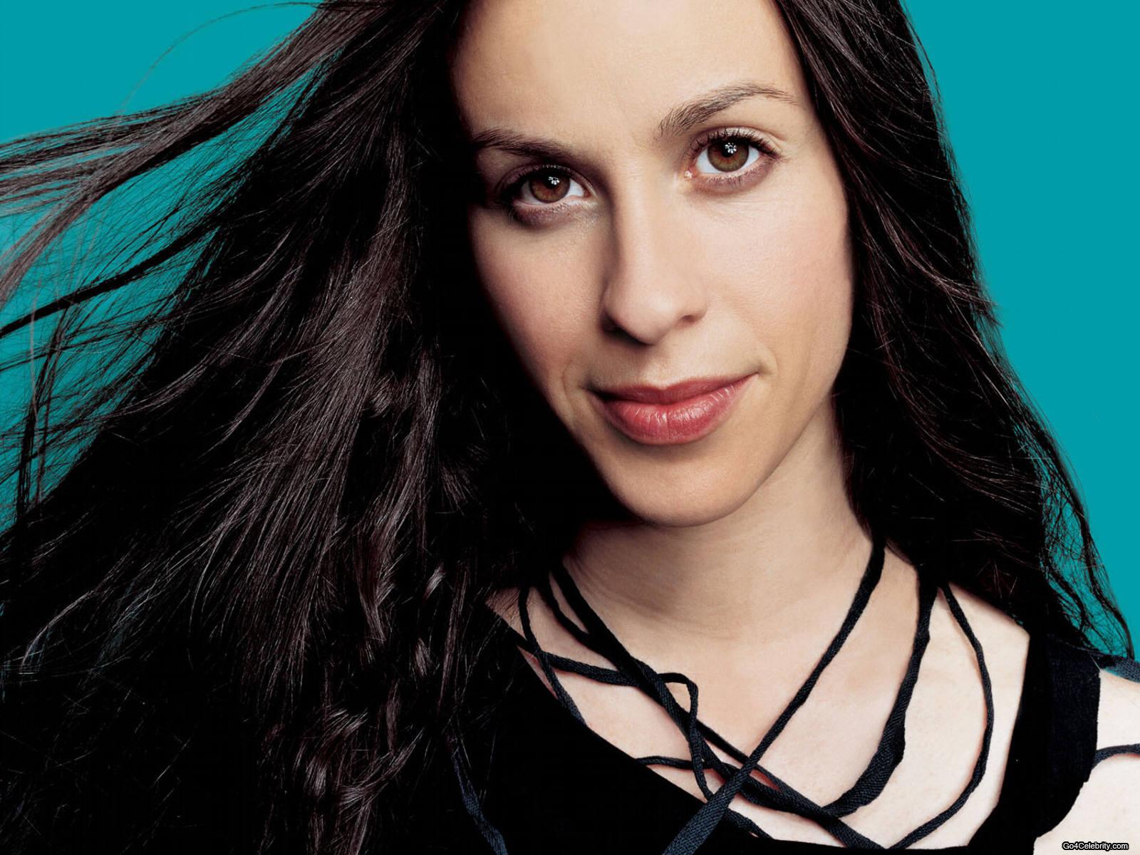 世界的女性シンガーソングライター、Alanis Morissette