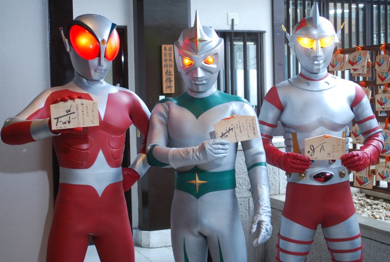 ウルトラマンだけじゃあないぞ！ 円谷ヒーロー大集合！