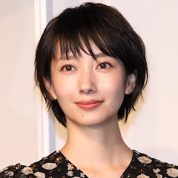 実は元ギャル！朝ドラ女優「波瑠」の学生時代