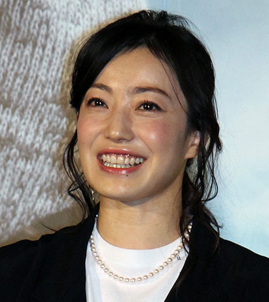 菅野美穂・堺雅人の子どもが産まれるまでに流れた噂