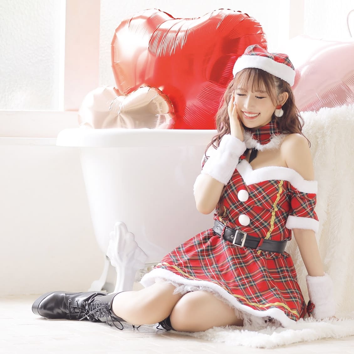 ミニスカサンタのコスプレ画像まとめ！脚がセクシー！【クリスマス】