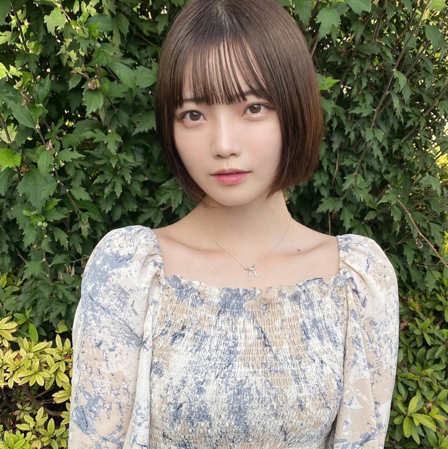 欅坂46・平手友梨奈のそっくりさん「新谷姫加」が話題