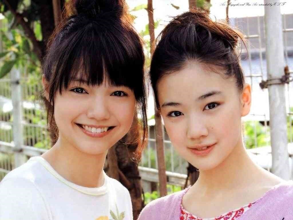 蒼井優と宮崎あおいの不仲は都市伝説だった！本人たちからは共演希望の声