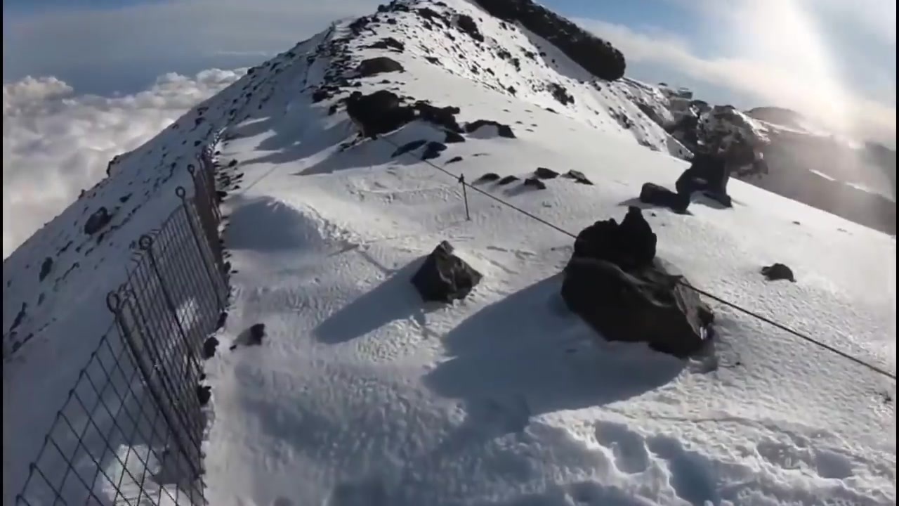 【オカルト】富士登山の生配信中に死亡したニコ生主の動画に謎の女性の声が入っていたと大騒ぎに！