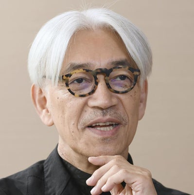 坂本龍一