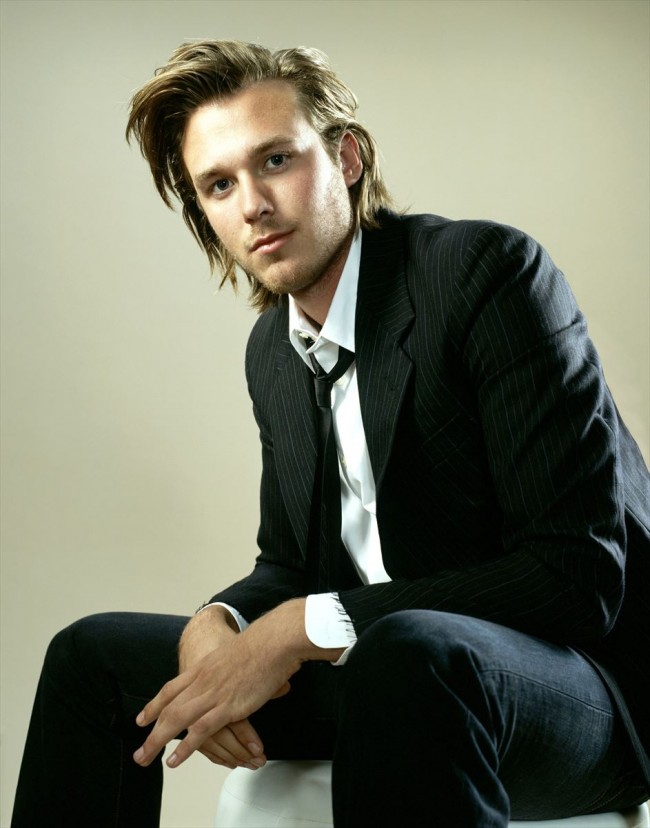 エリック・ライヴリー / Eric Lively