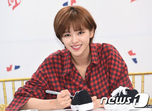 画像 動画で検証 左利き 両利きのk Popアイドル 韓国芸能人 女優まとめ 2 36 Renote リノート