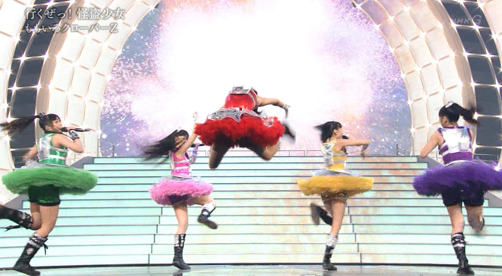 紅白2013 ももいろクローバーZ百田夏菜子の大ジャンプがすごい！