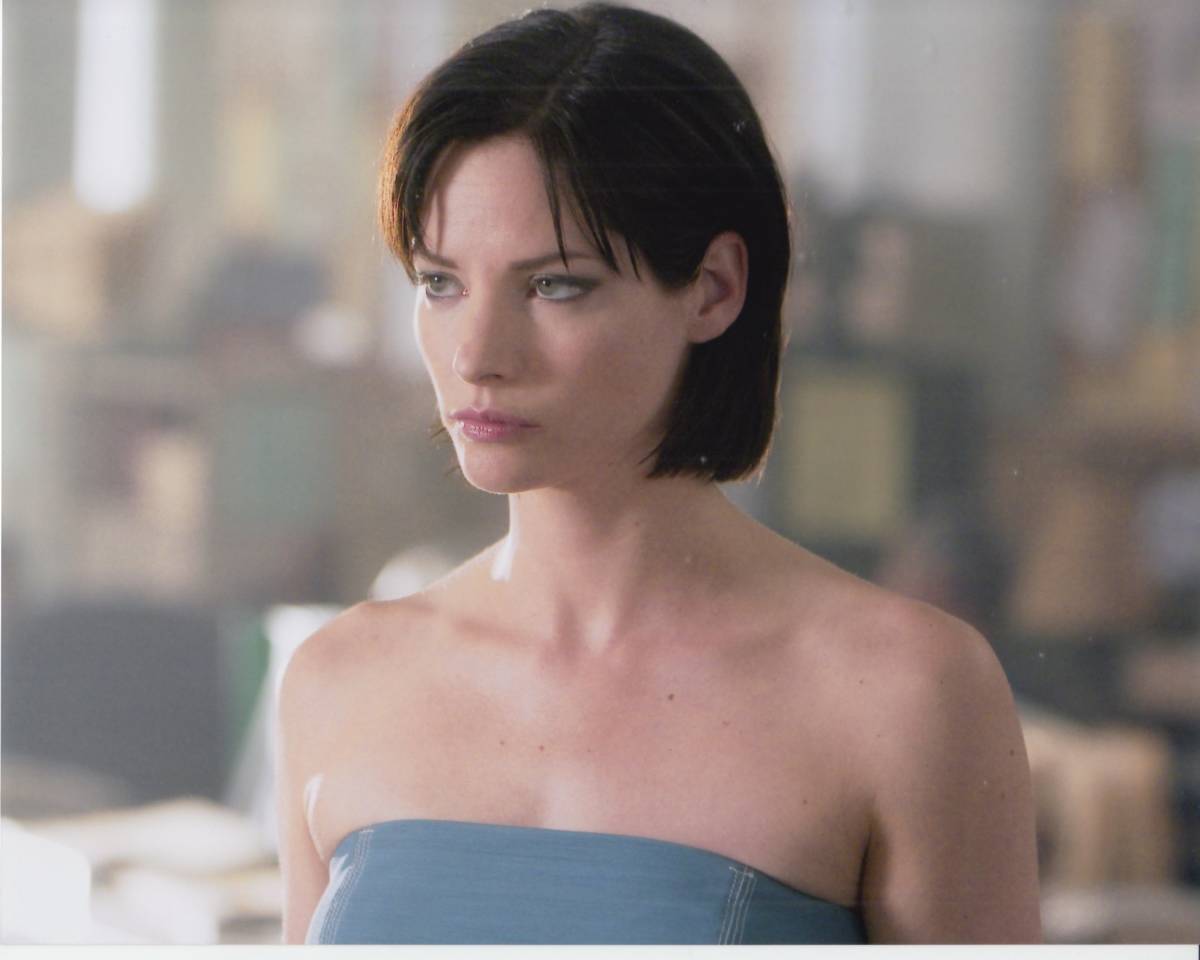 ハリウッド女優シエンナ・ギロリーの画像・動画まとめ【バイオハザード、ジル・バレンタイン役】 RENOTE [リノート]