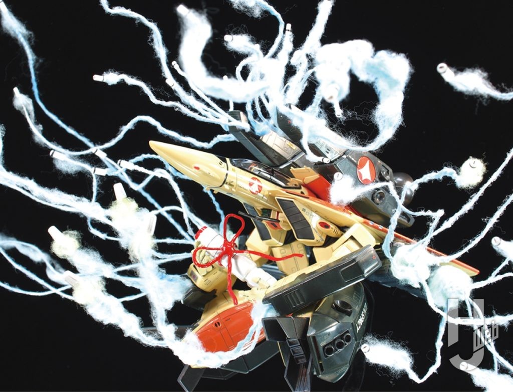 天才アニメーター・板野一郎についてまとめてみた！糸を引くミサイルなど板野サーカスの魅力に迫る【日本アニメの最高幻想技術】