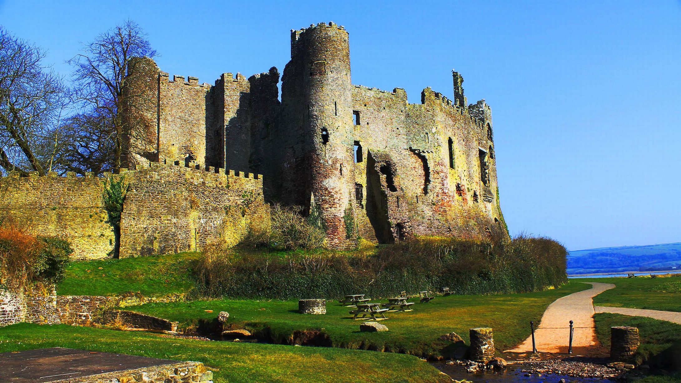 「天空の城ラピュタ」の舞台となった”ウェールズ地方”がのどかで絶景な場所だった！