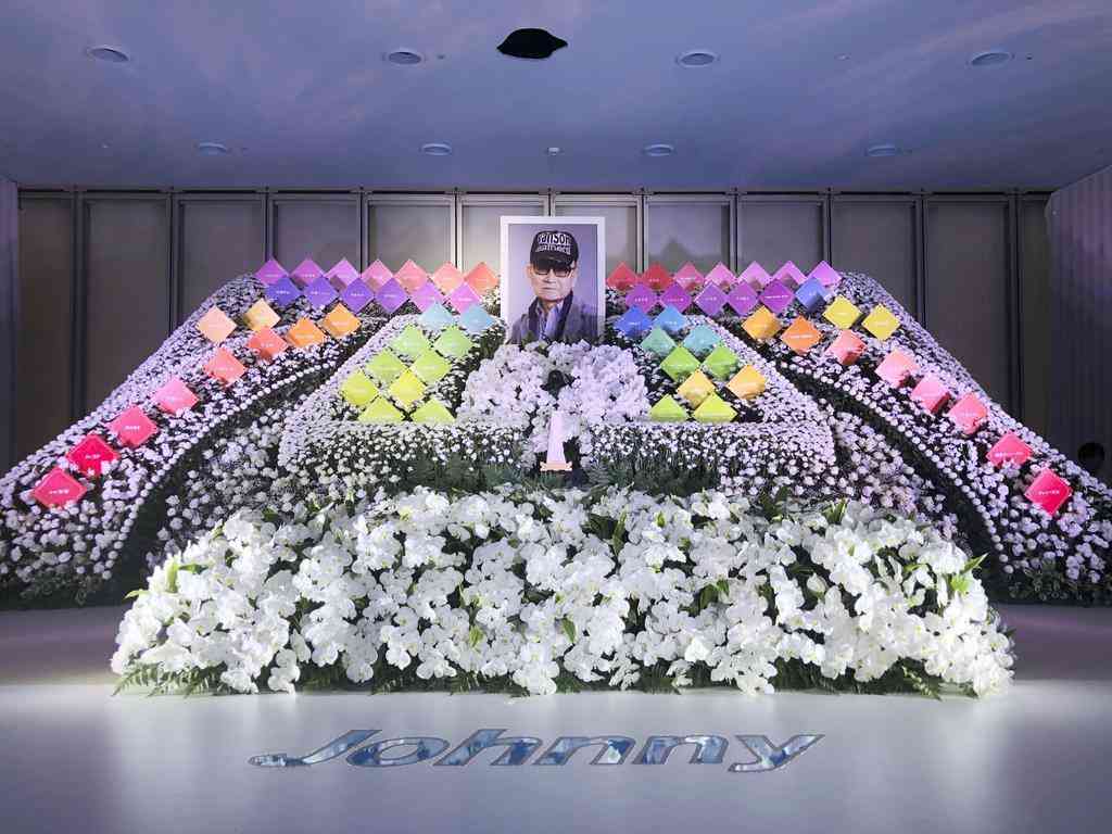 ジャニー喜多川の家族葬に一部ファンが参加呼びかけ!?非常識な行いに批判が殺到【ジャニーズ】