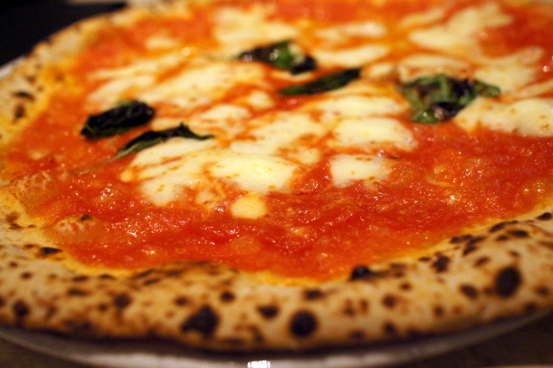 【飯テロ注意】本場イタリア・ナポリでNo.1の人気を誇るピザを日本で味わおう！
